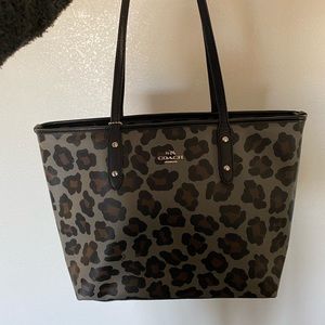 Coach leopard tote
